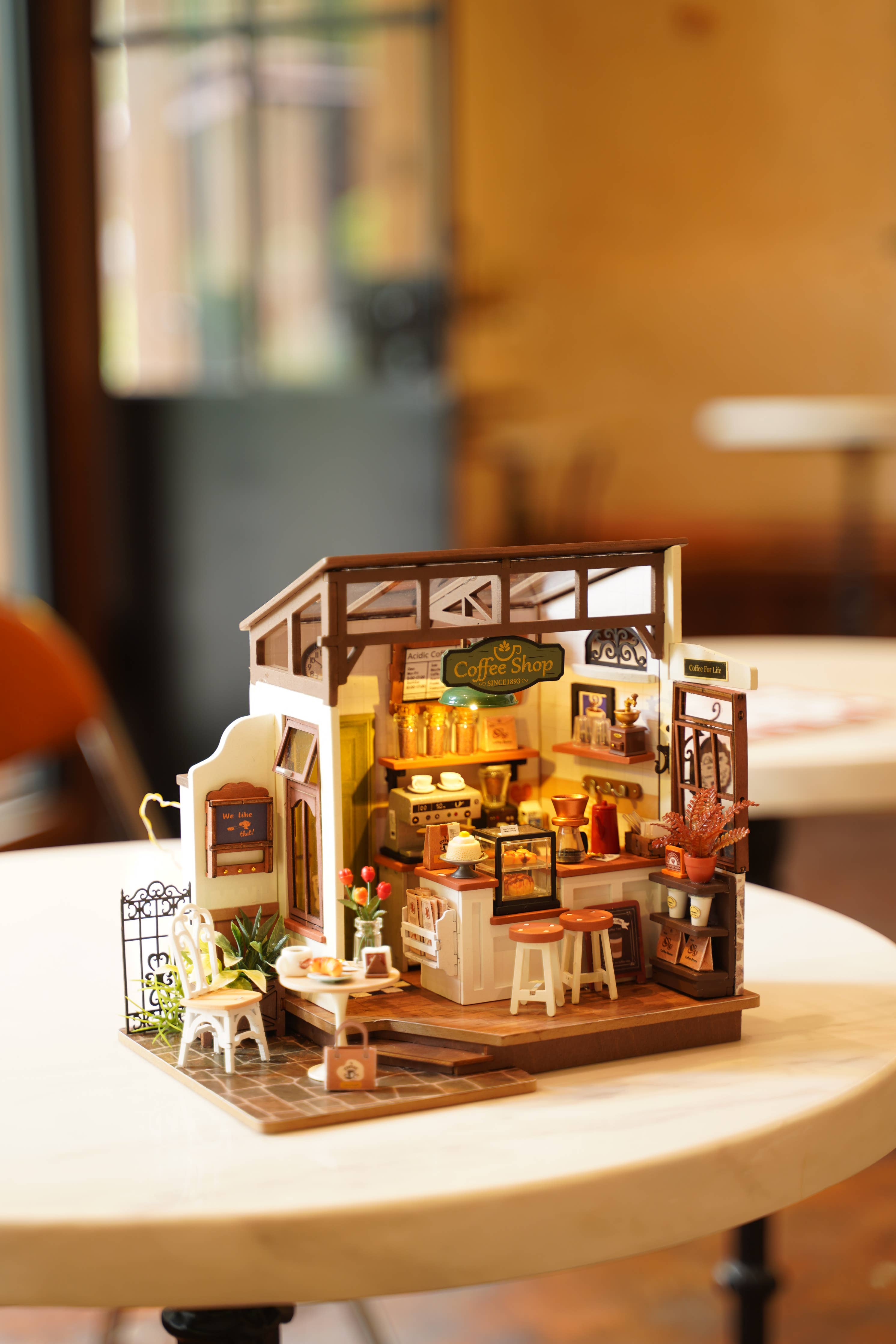 Rolife Slow Life Café DIY Miniature House Craft Dollhouse