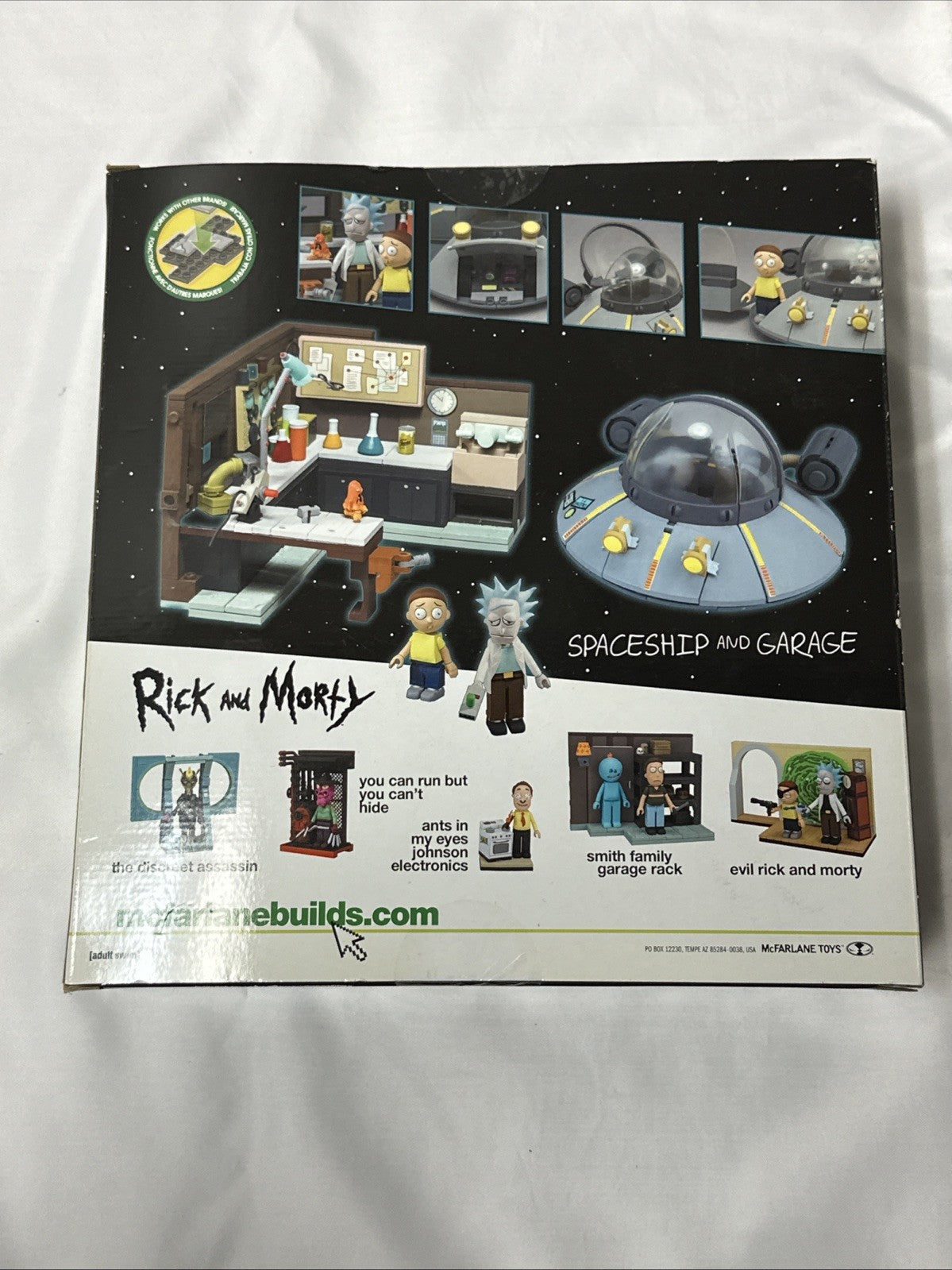2016 McFarlane Rick and Morty Spaceship & Garage Construction Set SEALED MR-B331