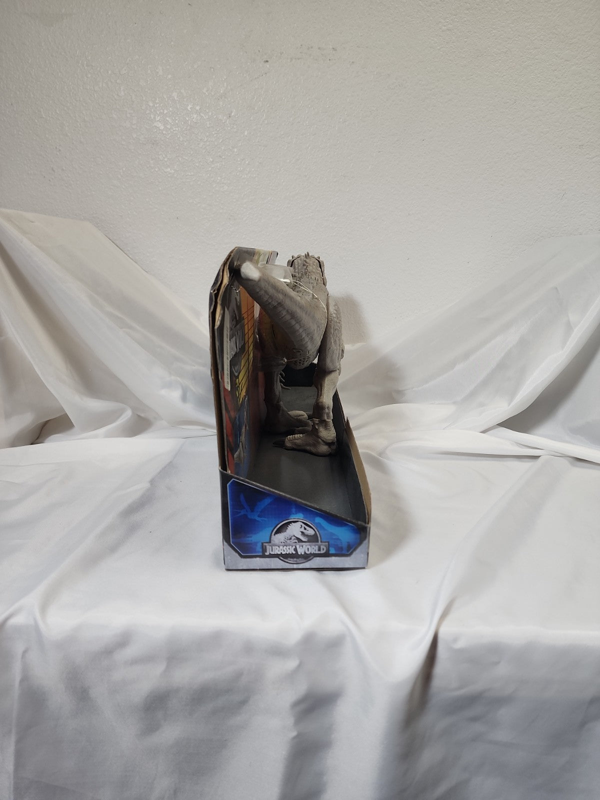 SEALED Jurassic World Destroy 'N Devour INDOMINUS REX, JJ-B-333
