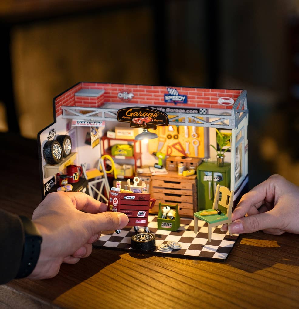 Garage Workshop ROBOTIM Rolife DIY Miniature House Kit