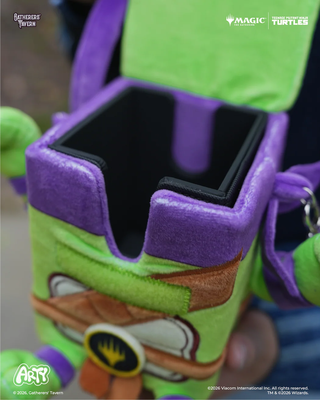 Gathers' Tavern - Magic the Gathering Deck Box: Teenage Mutant Ninja Turtles Arty - DONATELLO