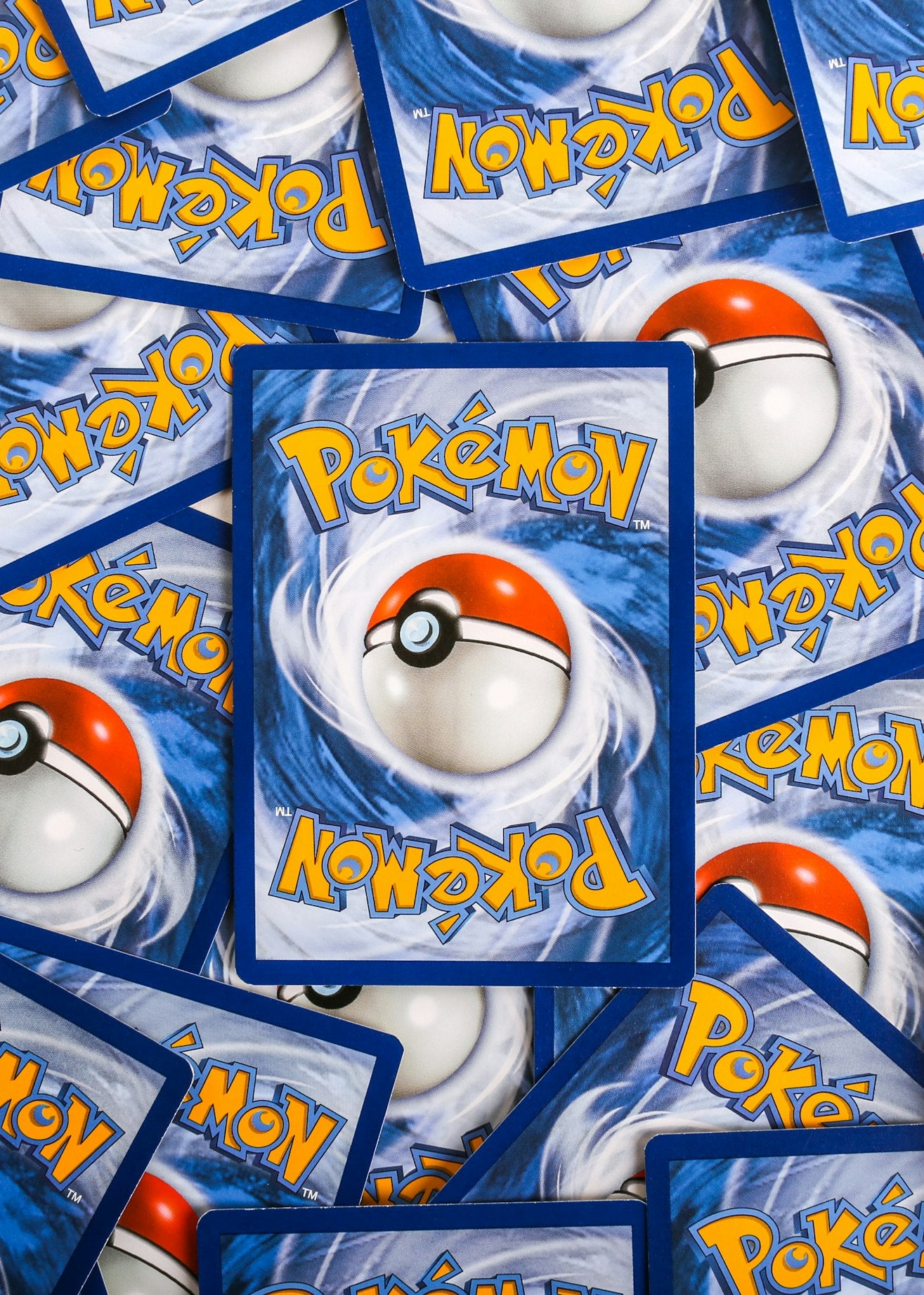 Mystery Bulk Approx. 80 Bulk + 10 Holo