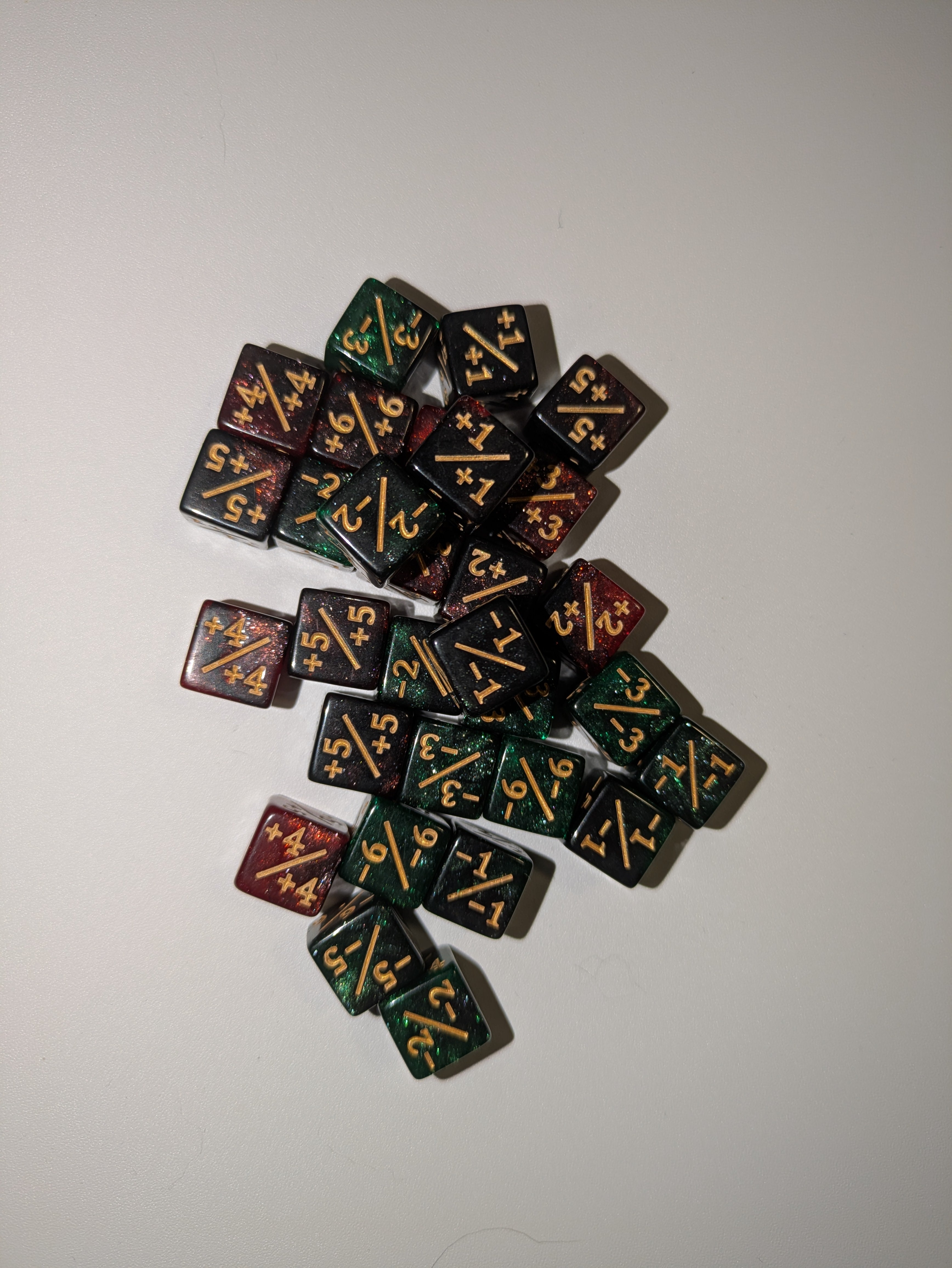Magic the Gathering: +1/-1 Dice, 12 mm, set of 30