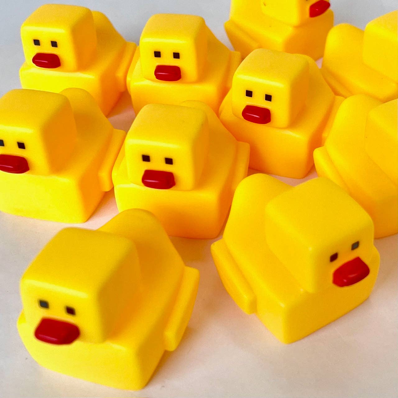 SQUARE DUCK FIGURINES-10