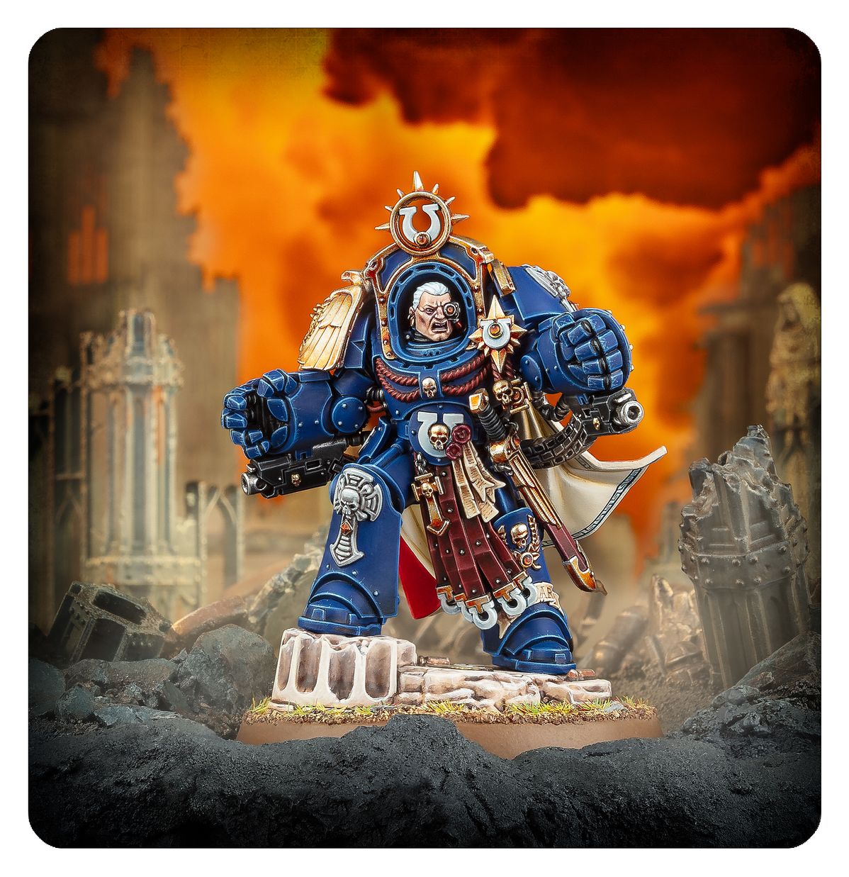 Warhammer 40000 Ultramarines Marneus Calgar In Armour Of Antilochus