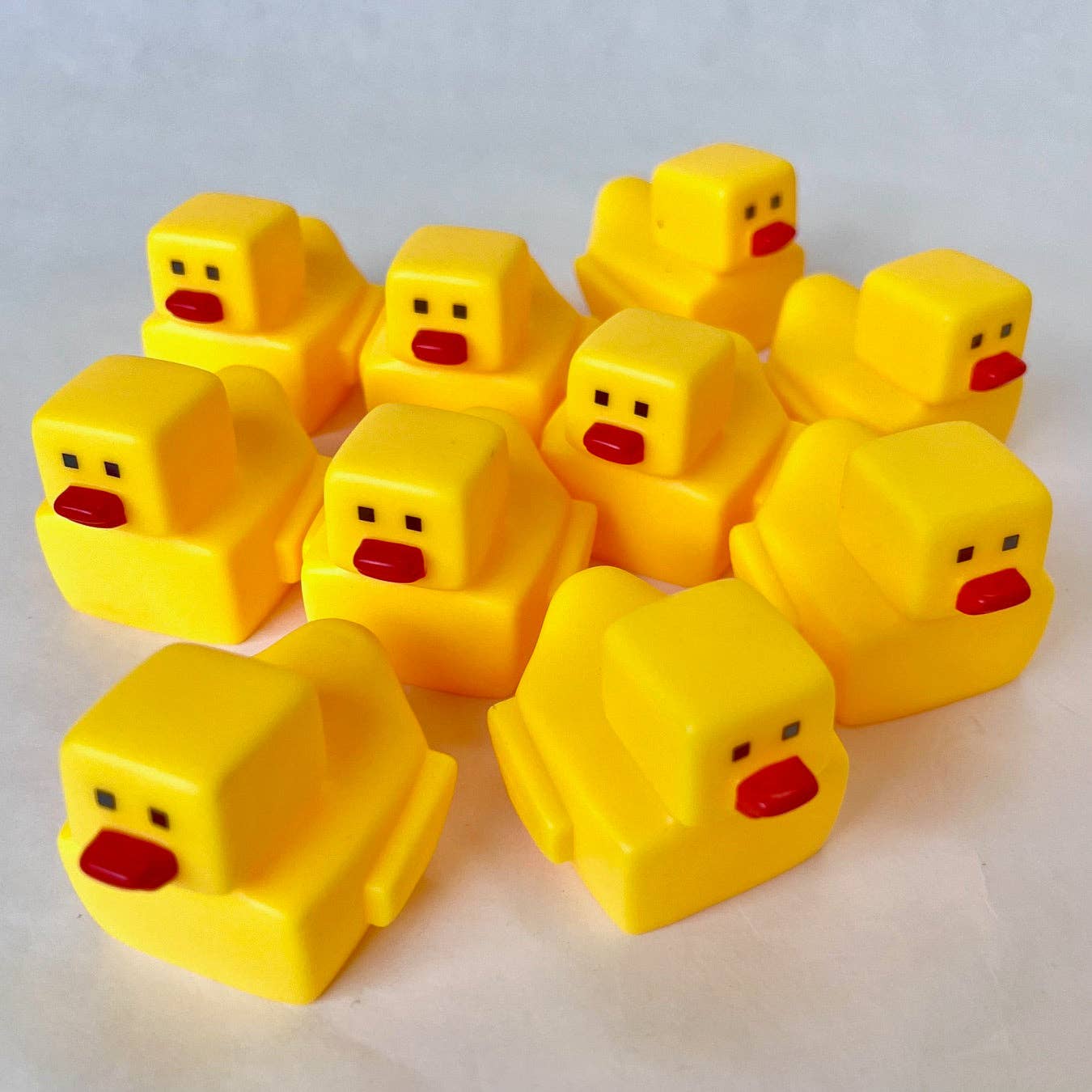 SQUARE DUCK FIGURINES-10