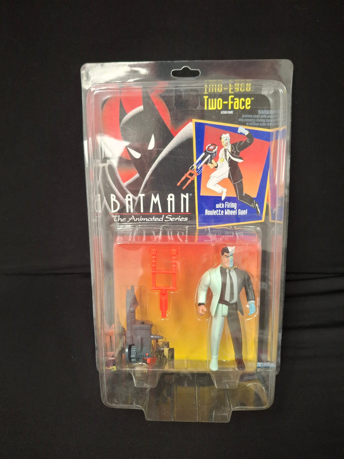 Batman The Animated Series - Two-Face w/ Firing Roulette Wheel Gun