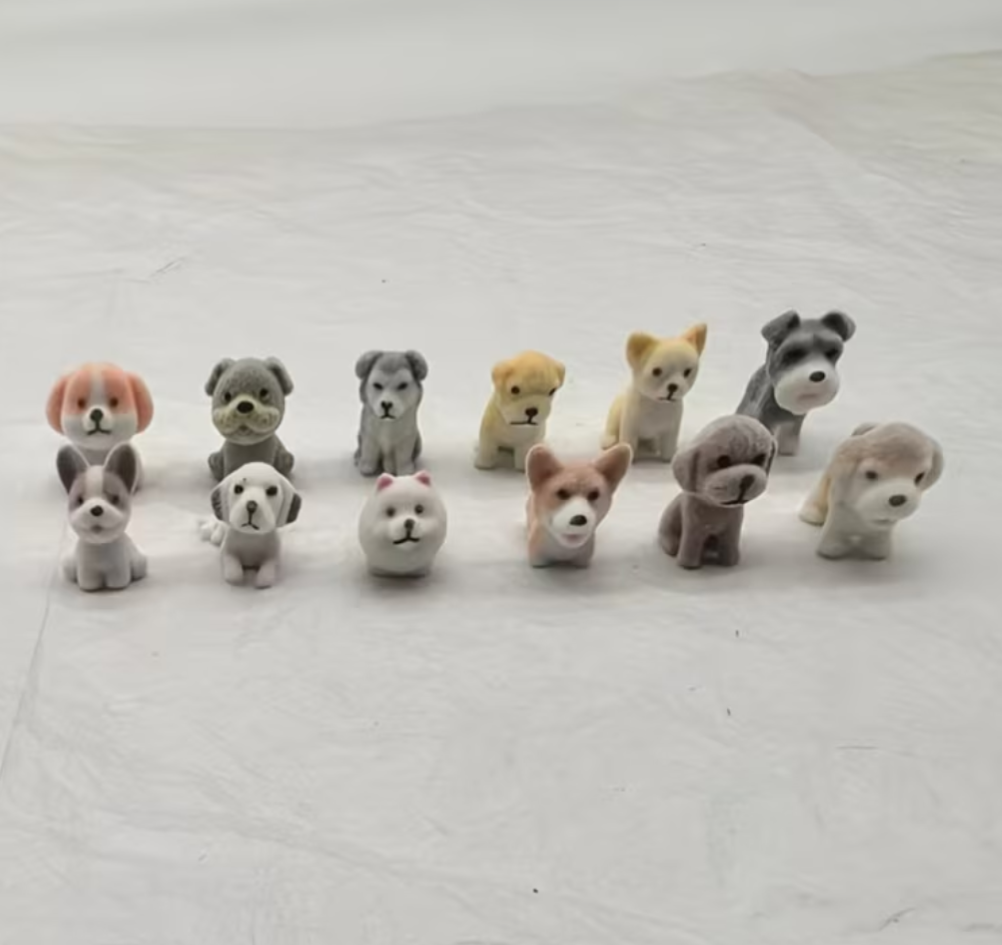 Magic The Gathering: Dog Token Miniature (Random Type)
